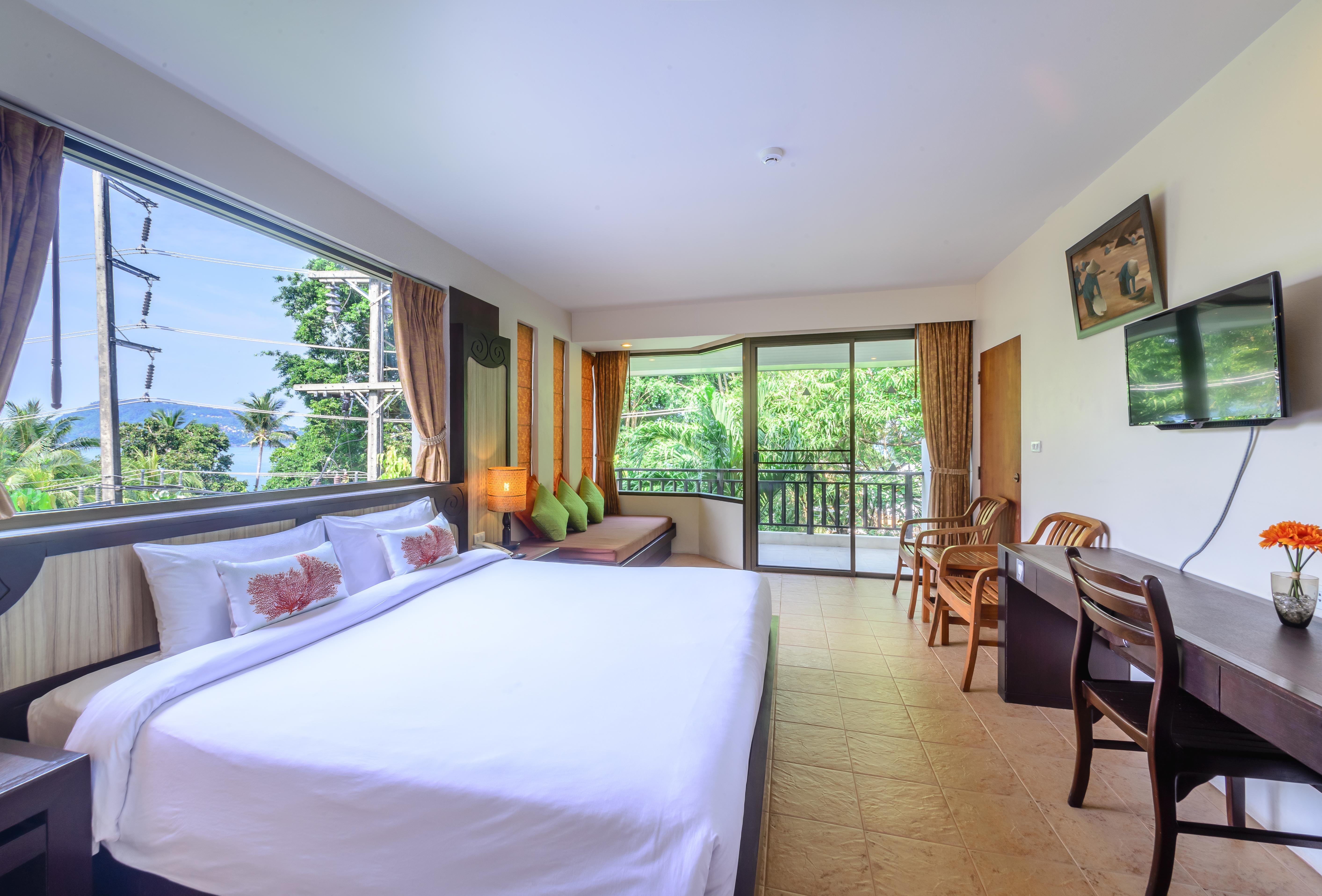 Patong Lodge Hotel - Sha Extra Plus Exterior photo